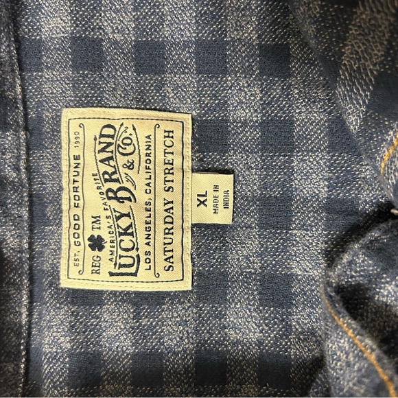 Lucky - Saturday Stretch - Button-up - Picture 3 of 3